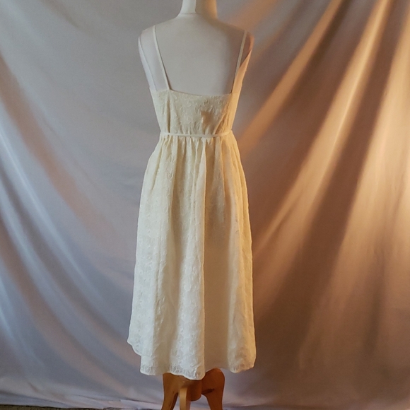 NEW Madewell Ivory Floral Embroidered Wrap Dress - Picture 8 of 16